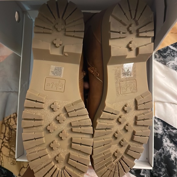 ⭐️SOLD ⭐️Cognac boots - Picture 3 of 5